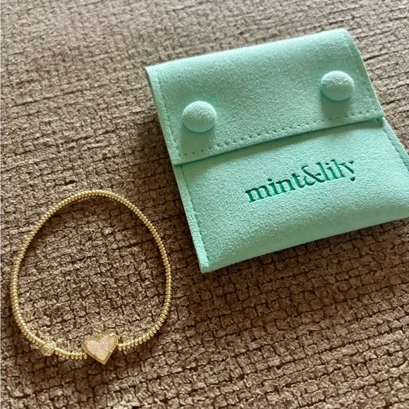 Mint and lily Gold Heart Charm Bracelet - Picture 2 of 4